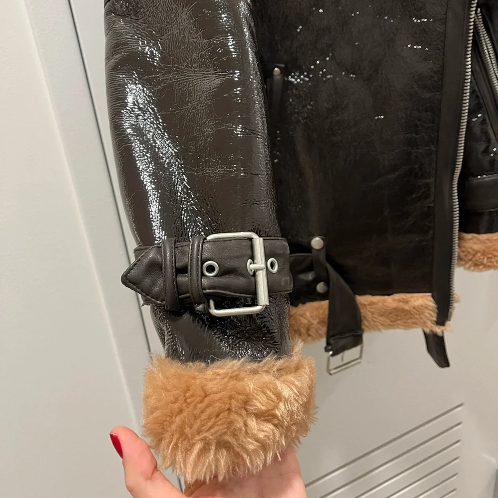 Avec Les Filles Patent Faux Sherpa Oversized Coat - Picture 5 of 12